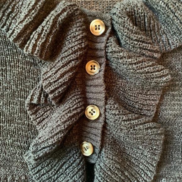 Leche Ruffled Open-Knit Cardigan - Picture 7 of 7